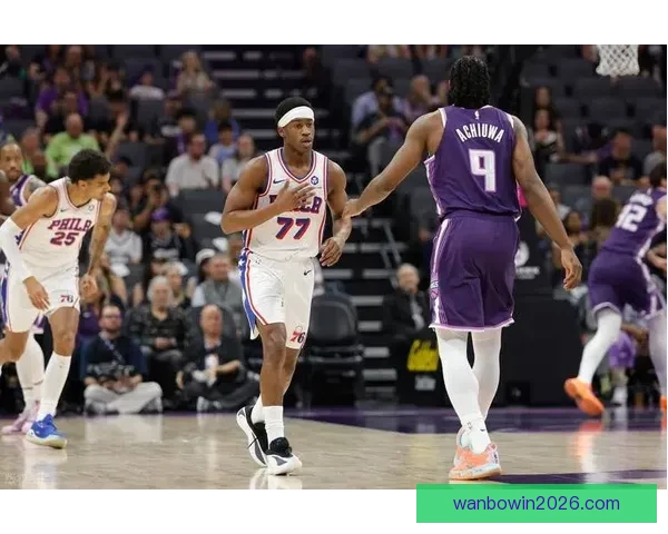 埃奇库姆创生涯新高领衔三人得分大胜国王蒙克伤退雷诺空砍30分 埃奇库姆创生涯新高领衔三人得分大胜国王蒙克伤退雷诺空砍30分