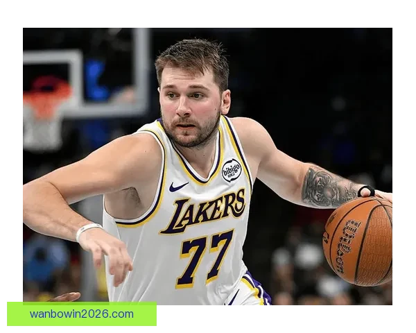 湖人遭活塞双杀无缘十连胜东契奇空砍32分詹姆斯带伤接近三双